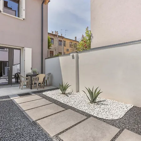 Guesthost - Le Agavi Appartamento *