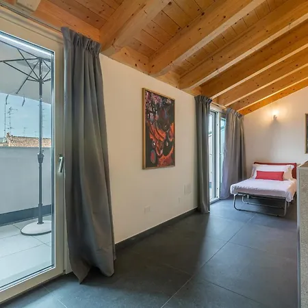 Guesthost - Le Agavi Ferrara