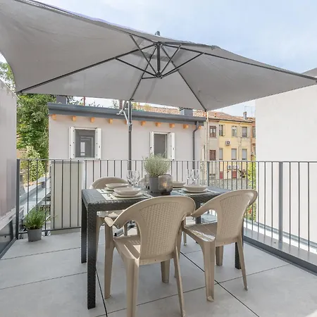 Guesthost - Le Agavi Apartmán Ferrara