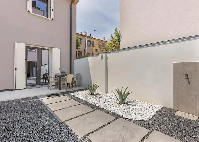 Guesthost - Le Agavi Apartament *