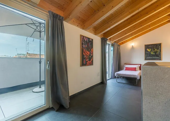 Guesthost - Le Agavi Ferrara